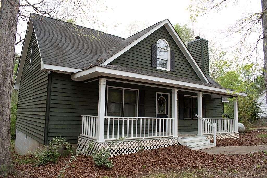 2.3 Acres of Land with Home for Sale in Milledgeville, Georgia