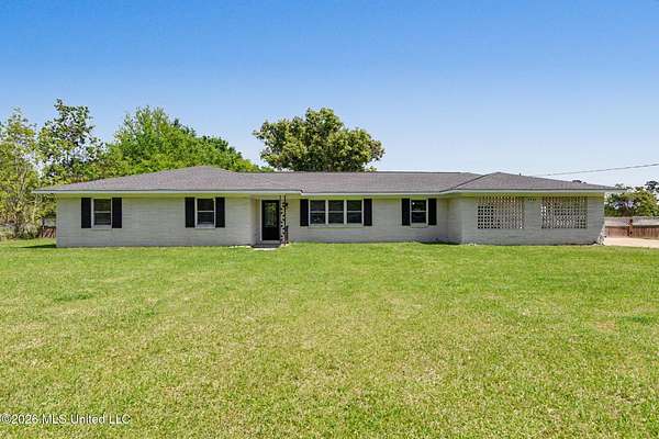 1.5 Acres of Land with Home for Sale in Moss Point, Mississippi