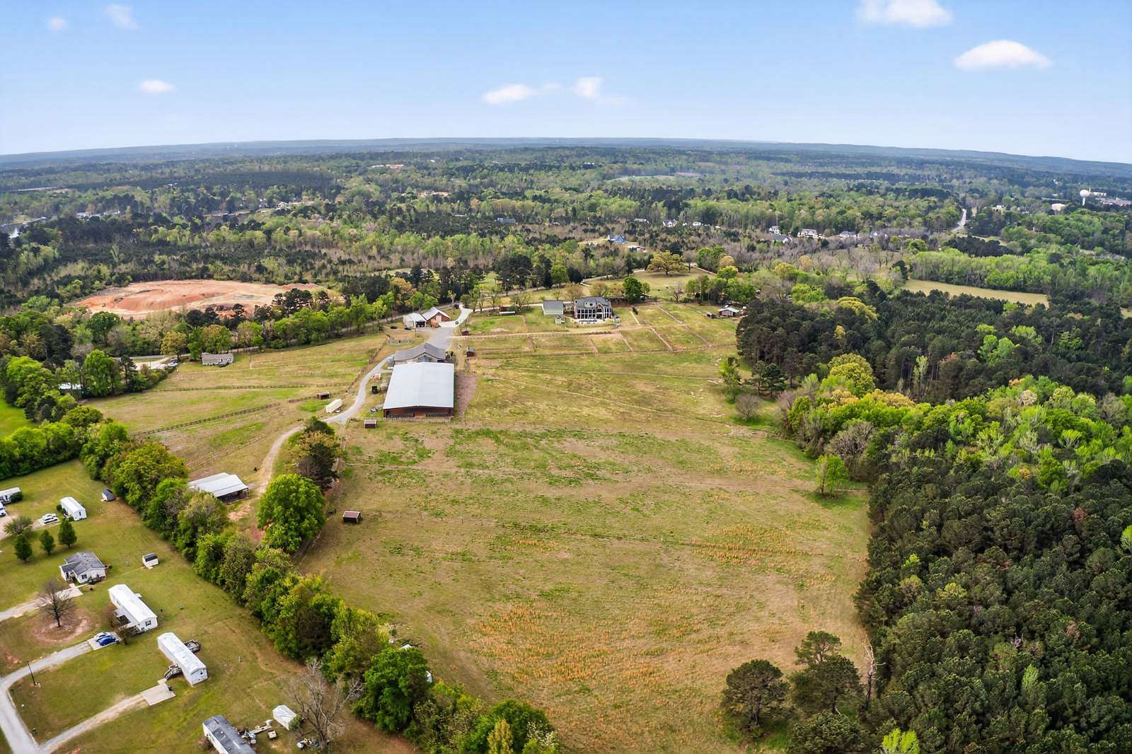 25 Acres of Land with Home for Auction in Milledgeville, Georgia