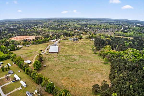25 Acres of Land with Home for Auction in Milledgeville, Georgia