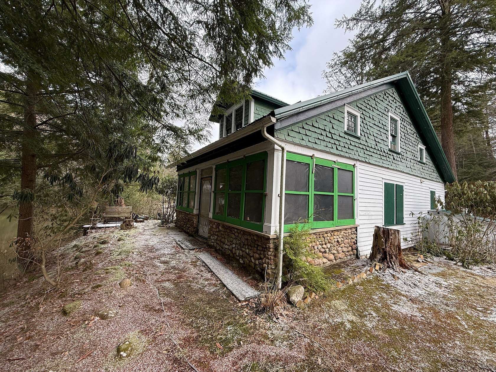 9 Acres of Land with Home for Sale in Centerville, Pennsylvania