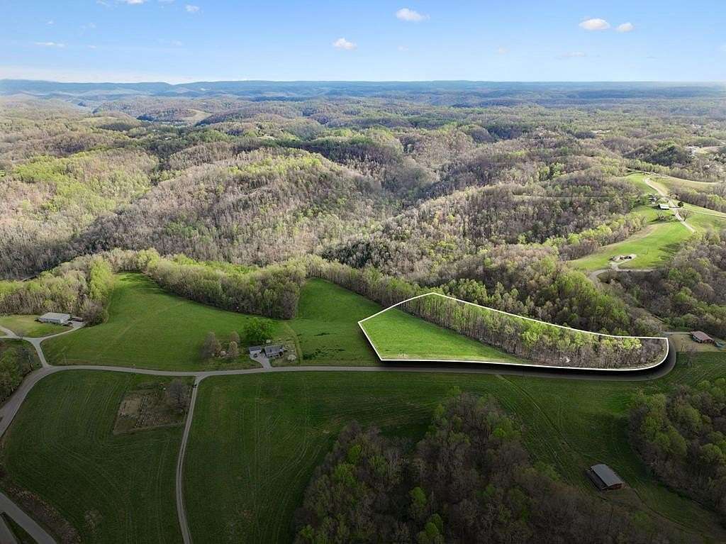 5.18 Acres of Residential Land for Sale in Silver Point, Tennessee