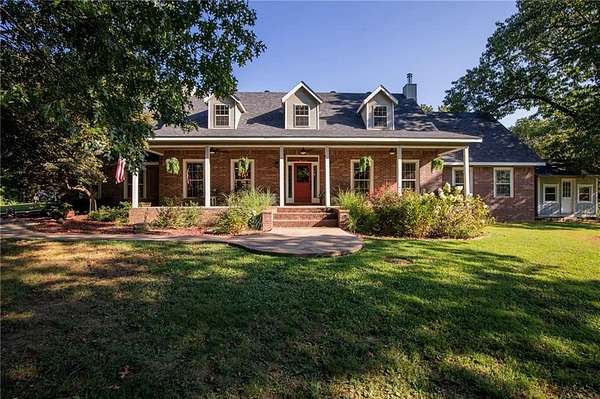 10 Acres of Land with Home for Sale in Springdale, Arkansas