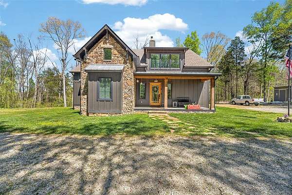 35 Acres of Land with Home for Sale in Bowling Green, Kentucky