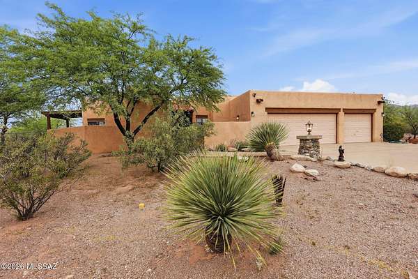 3.19 Acres of Land with Home for Sale in Tucson, Arizona