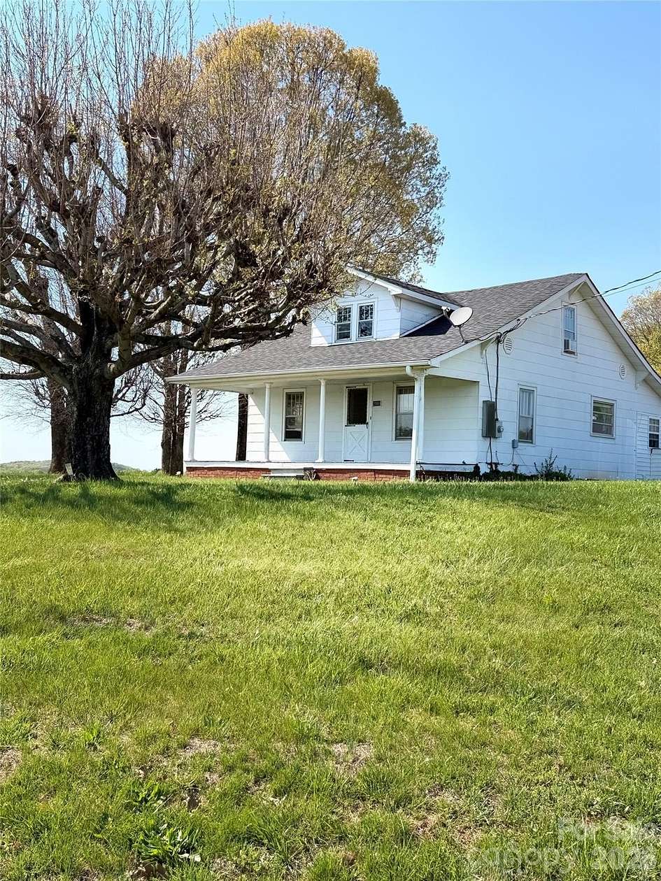 16.7 Acres of Land with Home for Sale in Yadkinville, North Carolina