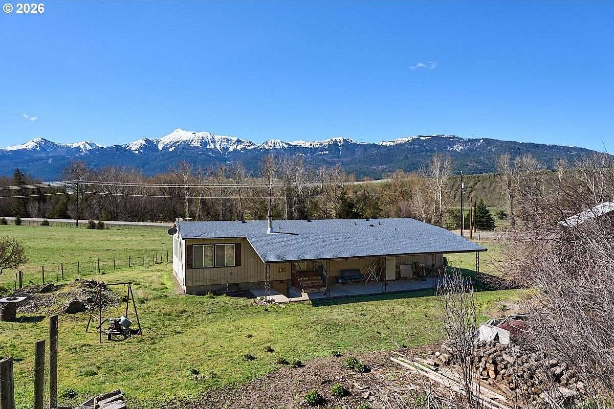 5.32 Acres of Land with Home for Sale in Enterprise, Oregon