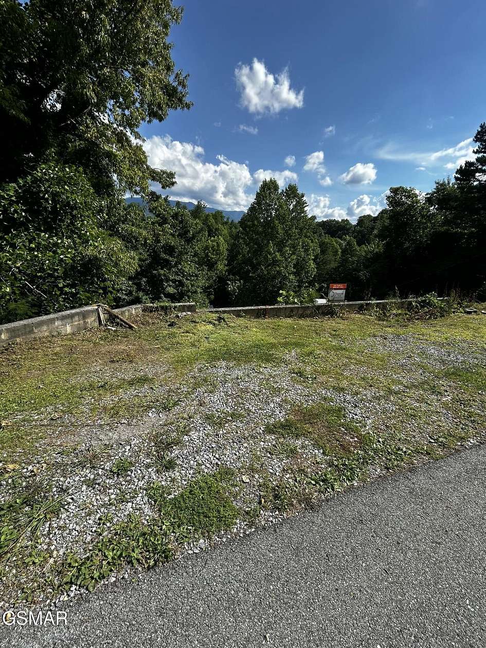 0.34 Acres of Mixed-Use Land for Sale in Gatlinburg, Tennessee