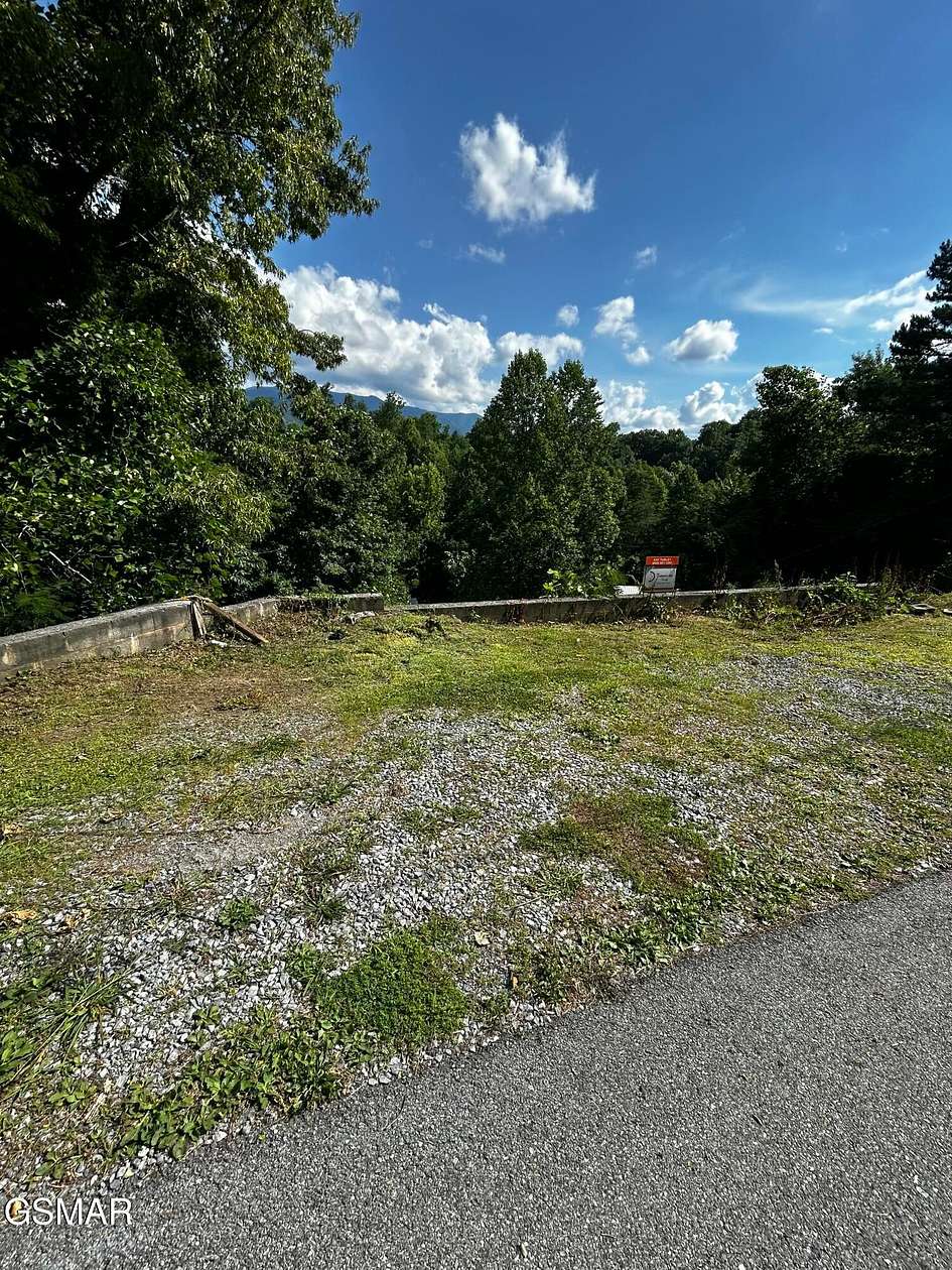 0.34 Acres of Mixed-Use Land for Sale in Gatlinburg, Tennessee