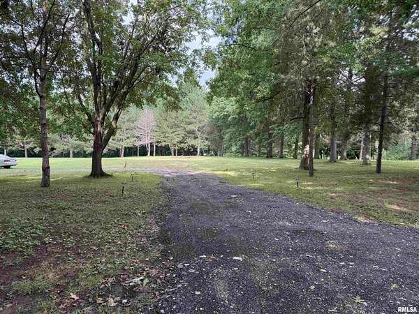3.19 Acres of Residential Land for Sale in Auburn, Illinois