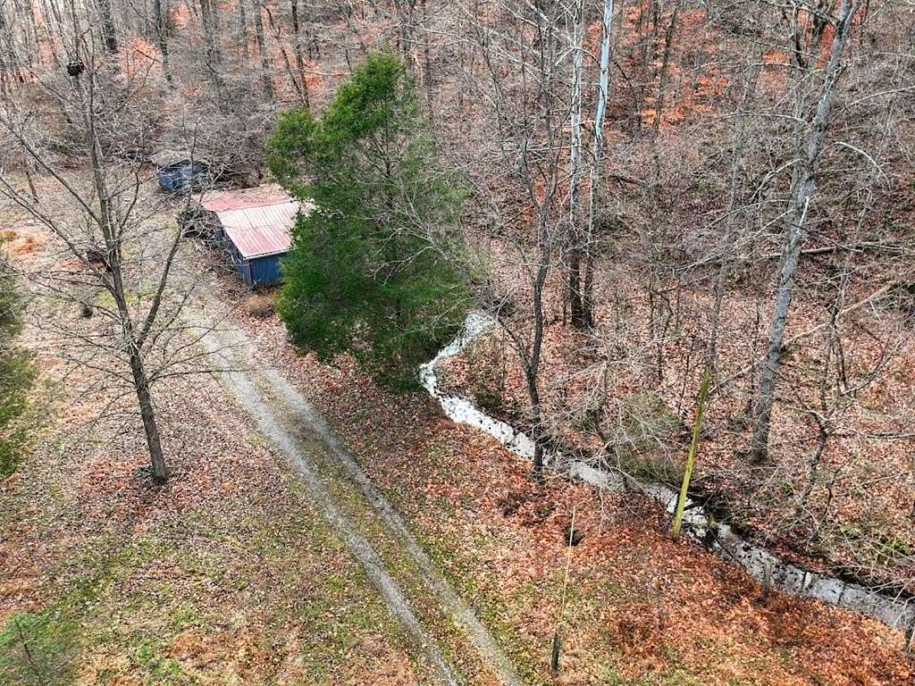 21 Acres of Land for Sale in Indian Mound, Tennessee