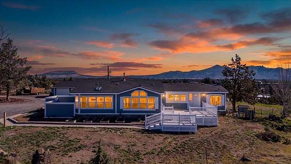 4.9 Acres of Land with Home for Sale in Terrebonne, Oregon