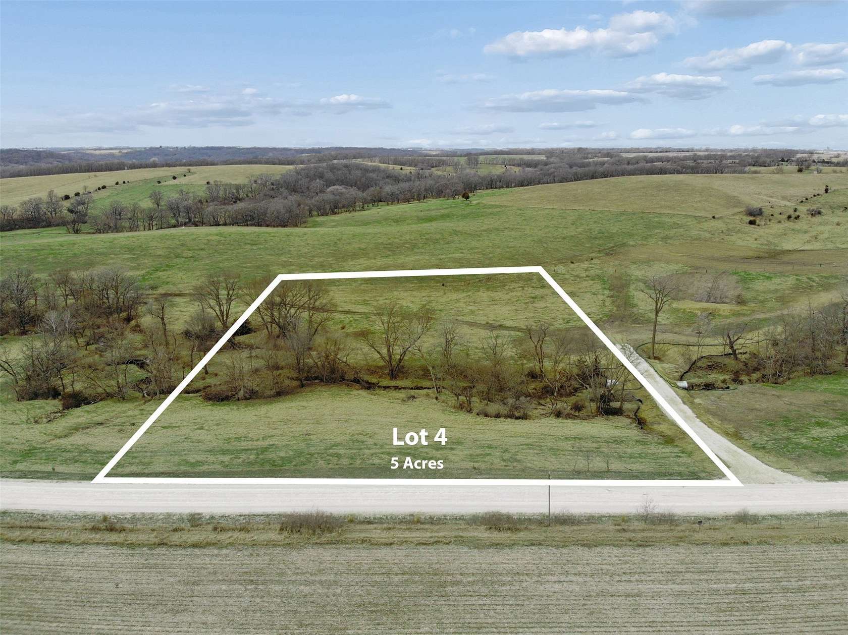 5 Acres of Residential Land for Sale in Earlham, Iowa