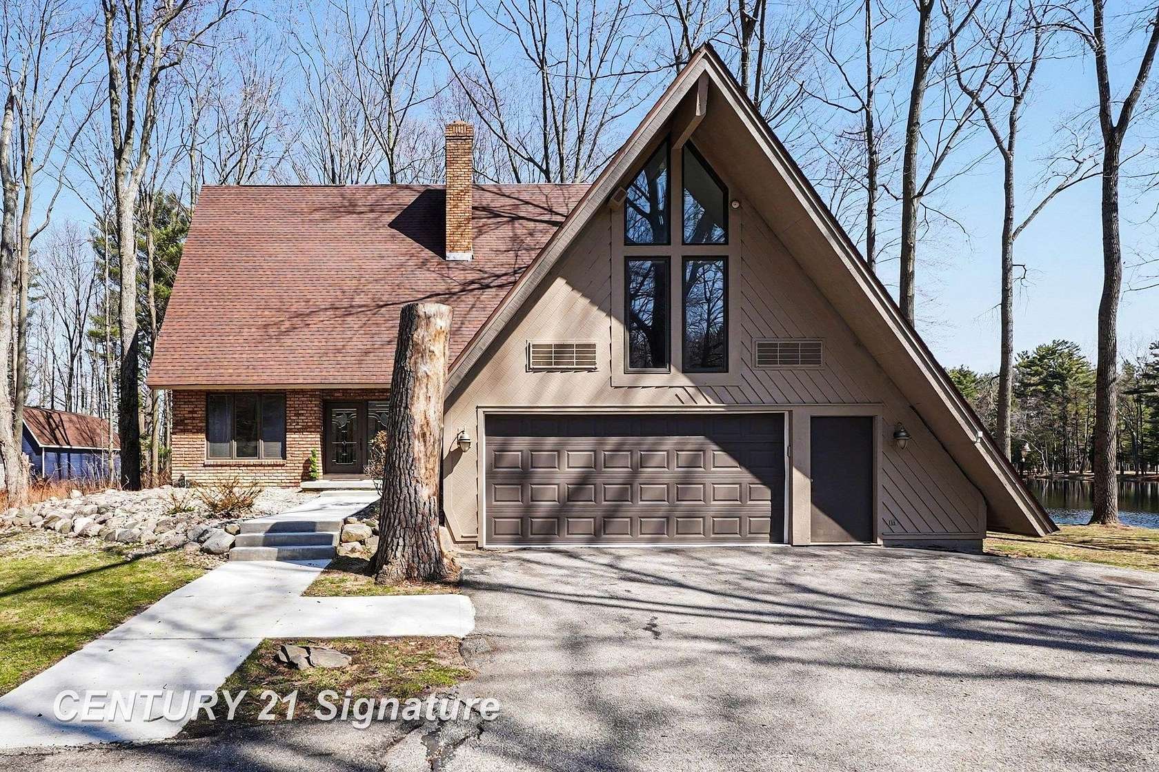 1.67 Acres of Land with Home for Sale in Saginaw, Michigan