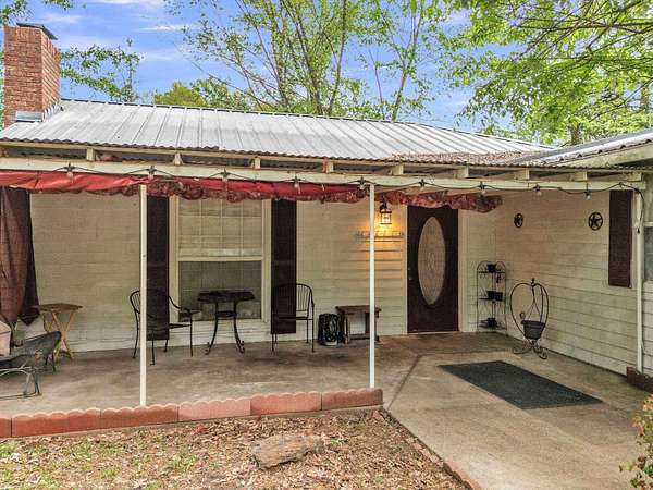 10.2 Acres of Land with Home for Sale in Diana, Texas