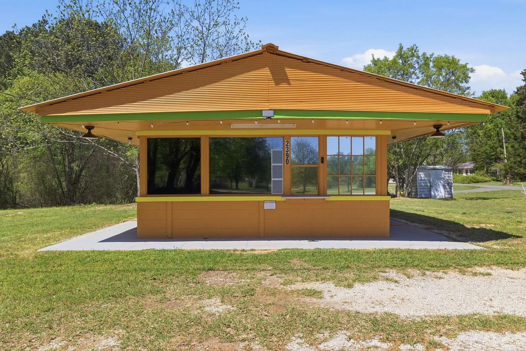 0.64 Acres of Improved Commercial Land for Sale in Arkadelphia, Arkansas