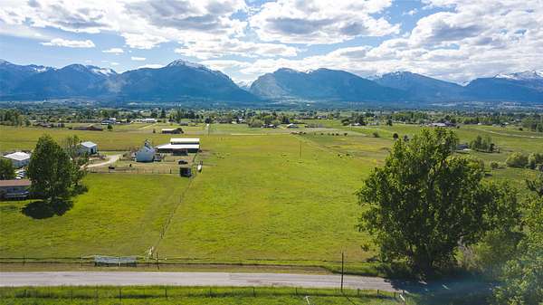 9.74 Acres of Residential Land for Sale in Corvallis, Montana