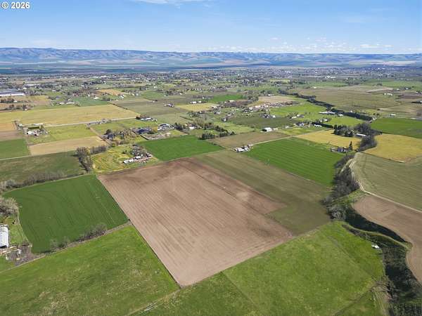 36 Acres of Agricultural Land with Home for Sale in Milton-Freewater, Oregon