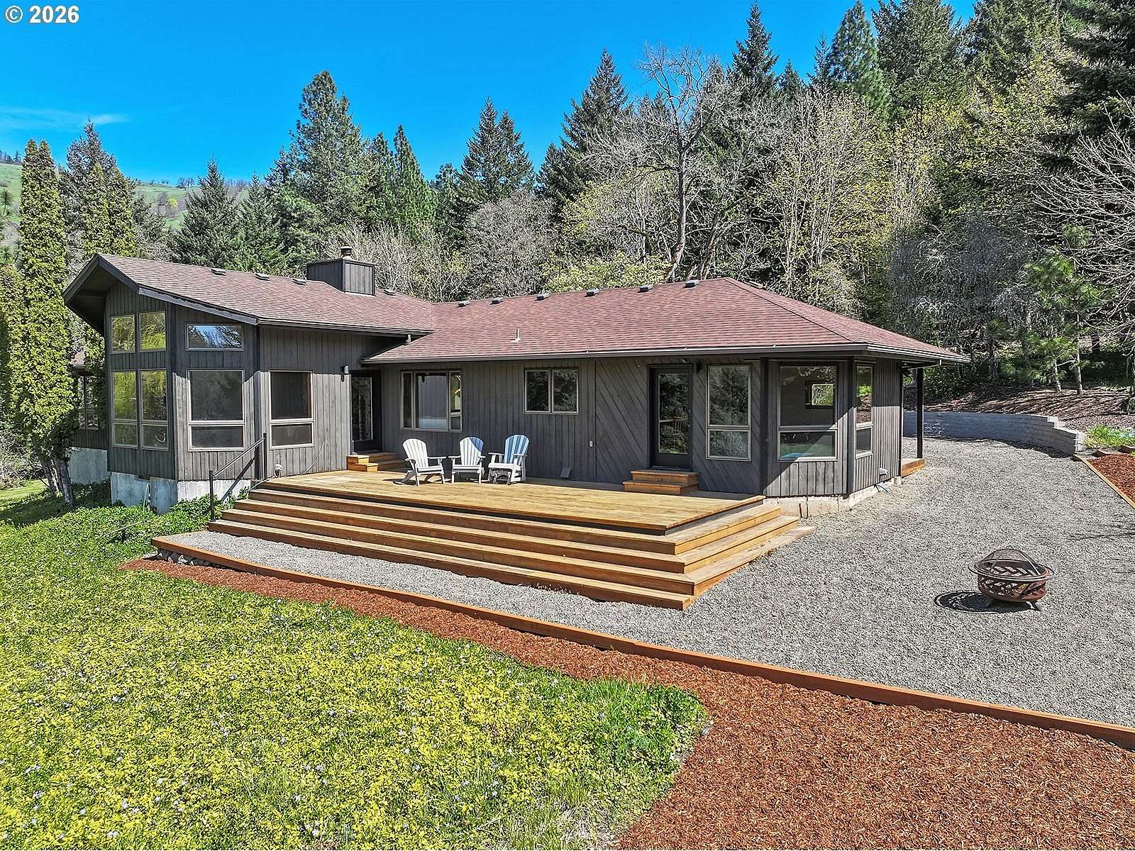 8.34 Acres of Land with Home for Sale in White Salmon, Washington