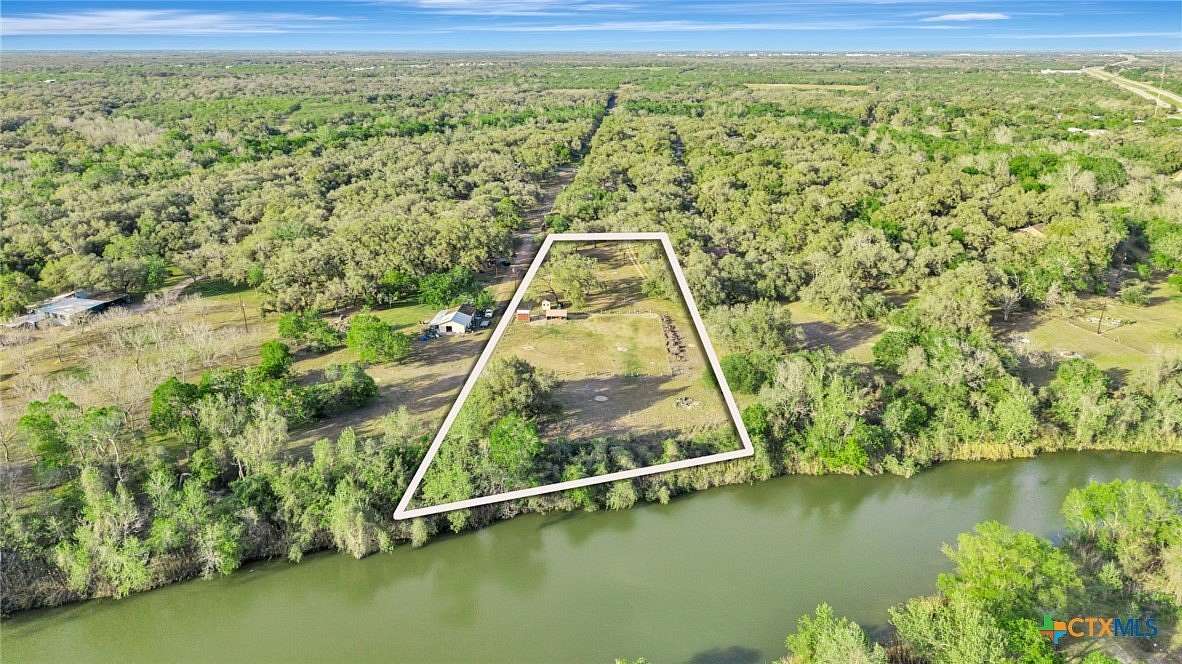 2.58 Acres of Residential Land for Sale in Victoria, Texas