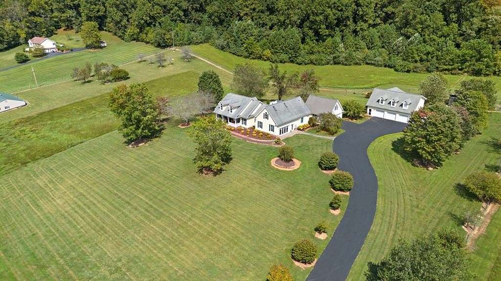 4.19 Acres of Land with Home for Sale in Mendota, Virginia
