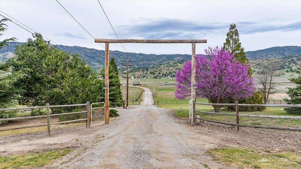 16.1 Acres of Land with Home for Sale in Tehachapi, California