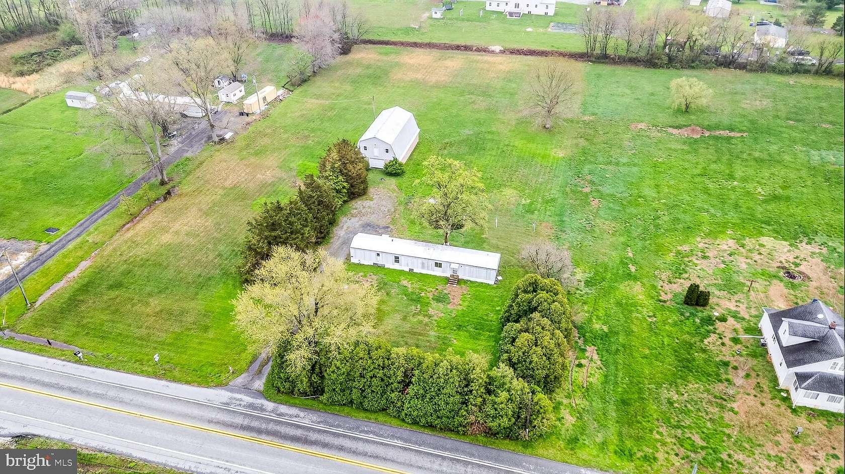 2.52 Acres of Improved Mixed-Use Land for Sale in Hartly, Delaware