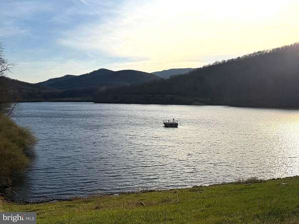 21 Acres of Recreational & Residential Land for Sale in Maysville, West Virginia