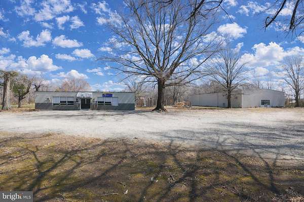 7 Acres of Commercial Land for Sale in Montross, Virginia