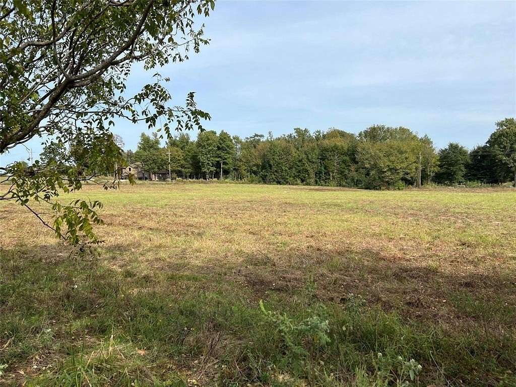 6 Acres of Land for Sale in Pittsburg, Texas