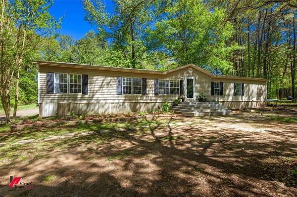 5.46 Acres of Land with Home for Sale in Shreveport, Louisiana