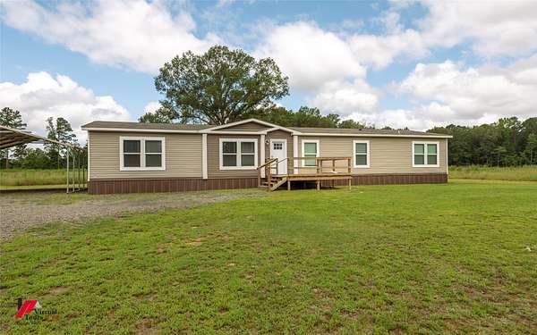 7.5 Acres of Land with Home for Sale in Plain Dealing, Louisiana
