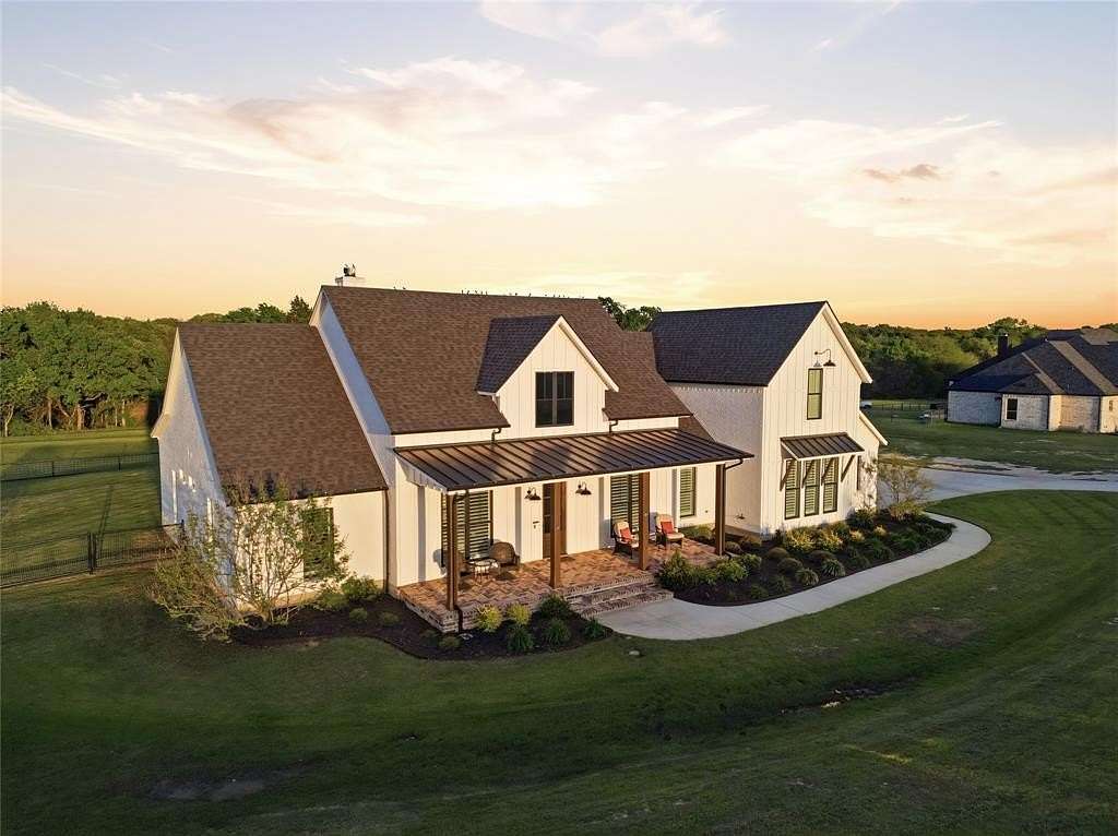 2 Acres of Land with Home for Sale in Decatur, Texas