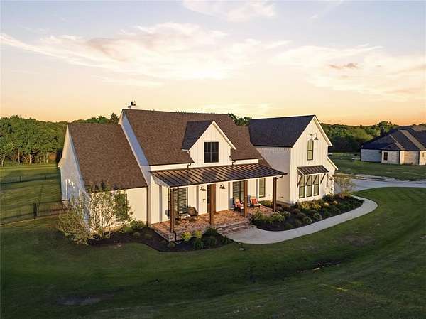 2 Acres of Land with Home for Sale in Decatur, Texas