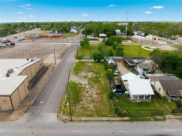 0.19 Acres of Mixed-Use Land for Sale in Waco, Texas