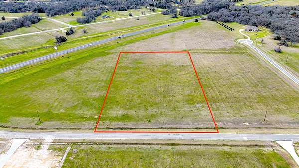 5.14 Acres of Residential Land for Sale in Corsicana, Texas