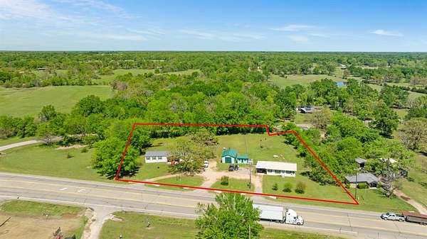 1.65 Acres of Improved Mixed-Use Land for Sale in Blossom, Texas
