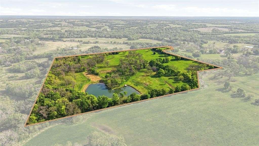 13 Acres of Recreational & Residential Land for Sale in Bells, Texas