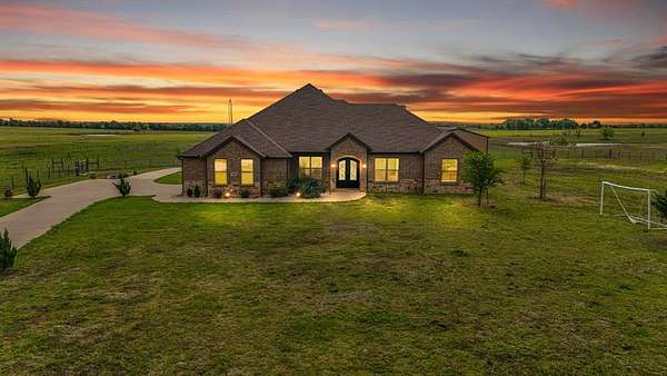 10.9 Acres of Land with Home for Sale in Rockwall, Texas