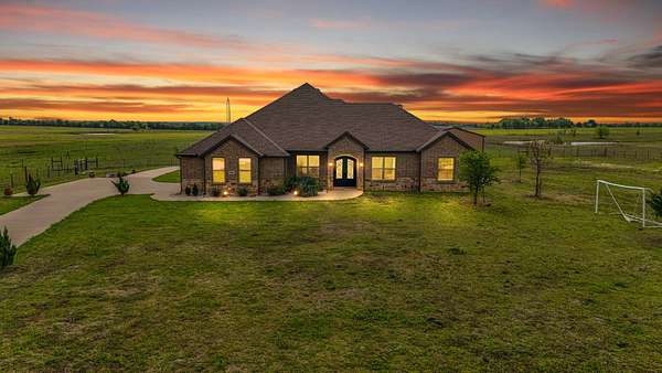 10.9 Acres of Land with Home for Sale in Rockwall, Texas