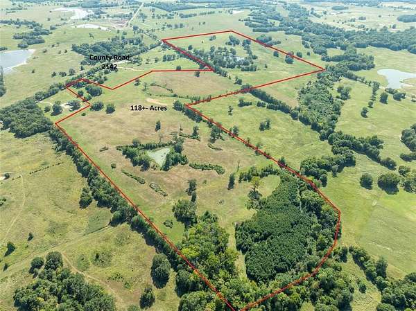 118 Acres of Land for Sale in Bagwell, Texas