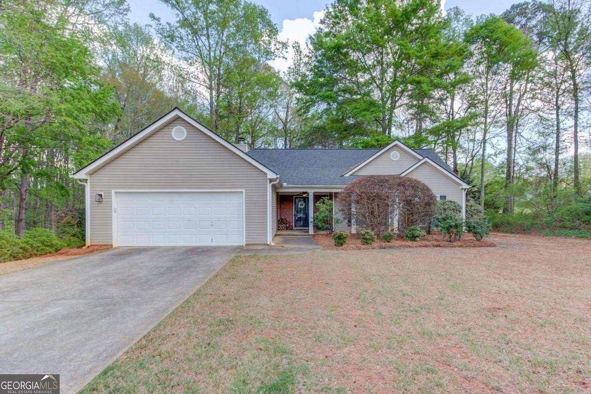 1.67 Acres of Land with Home for Sale in Bethlehem, Georgia