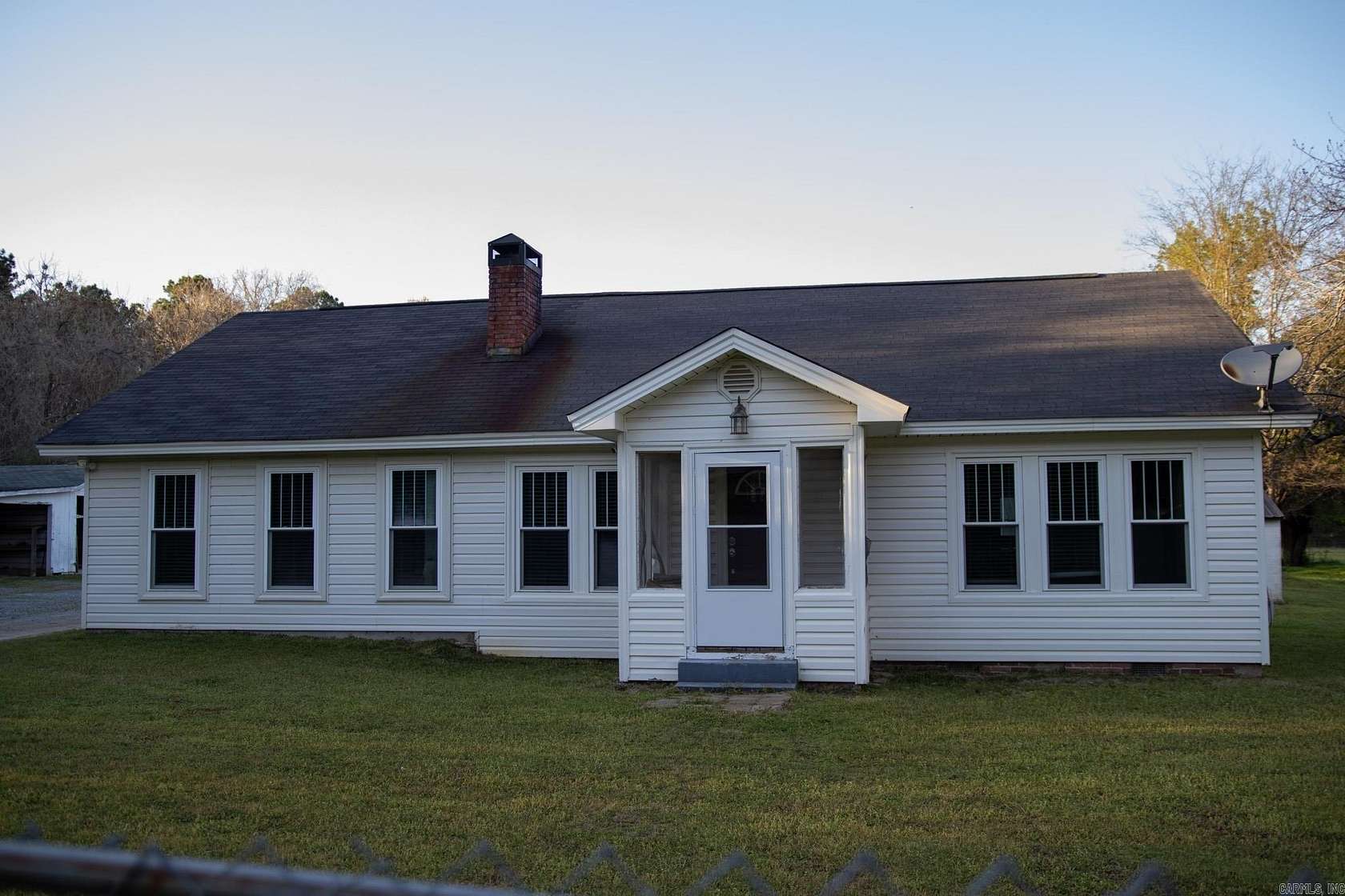 4 Acres of Land with Home for Sale in Bauxite, Arkansas