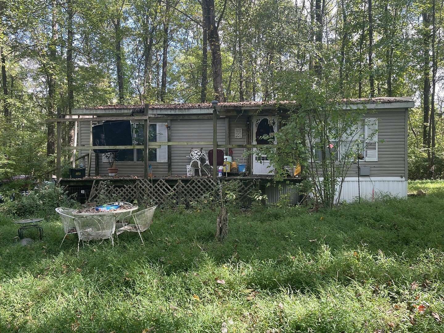 11 Acres of Land with Home for Sale in Murphysboro, Illinois