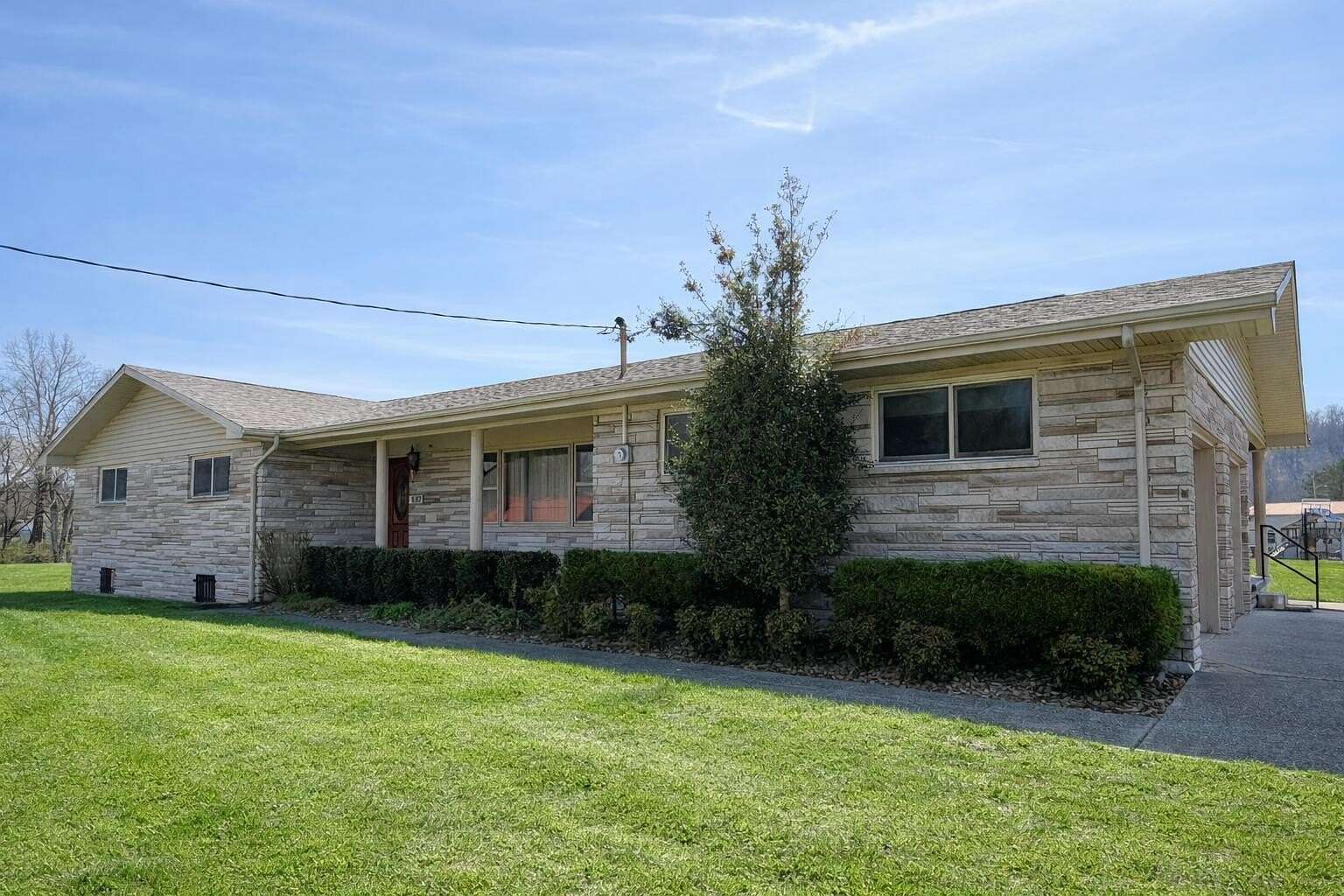 1.7 Acres of Land with Home for Sale in Barbourville, Kentucky