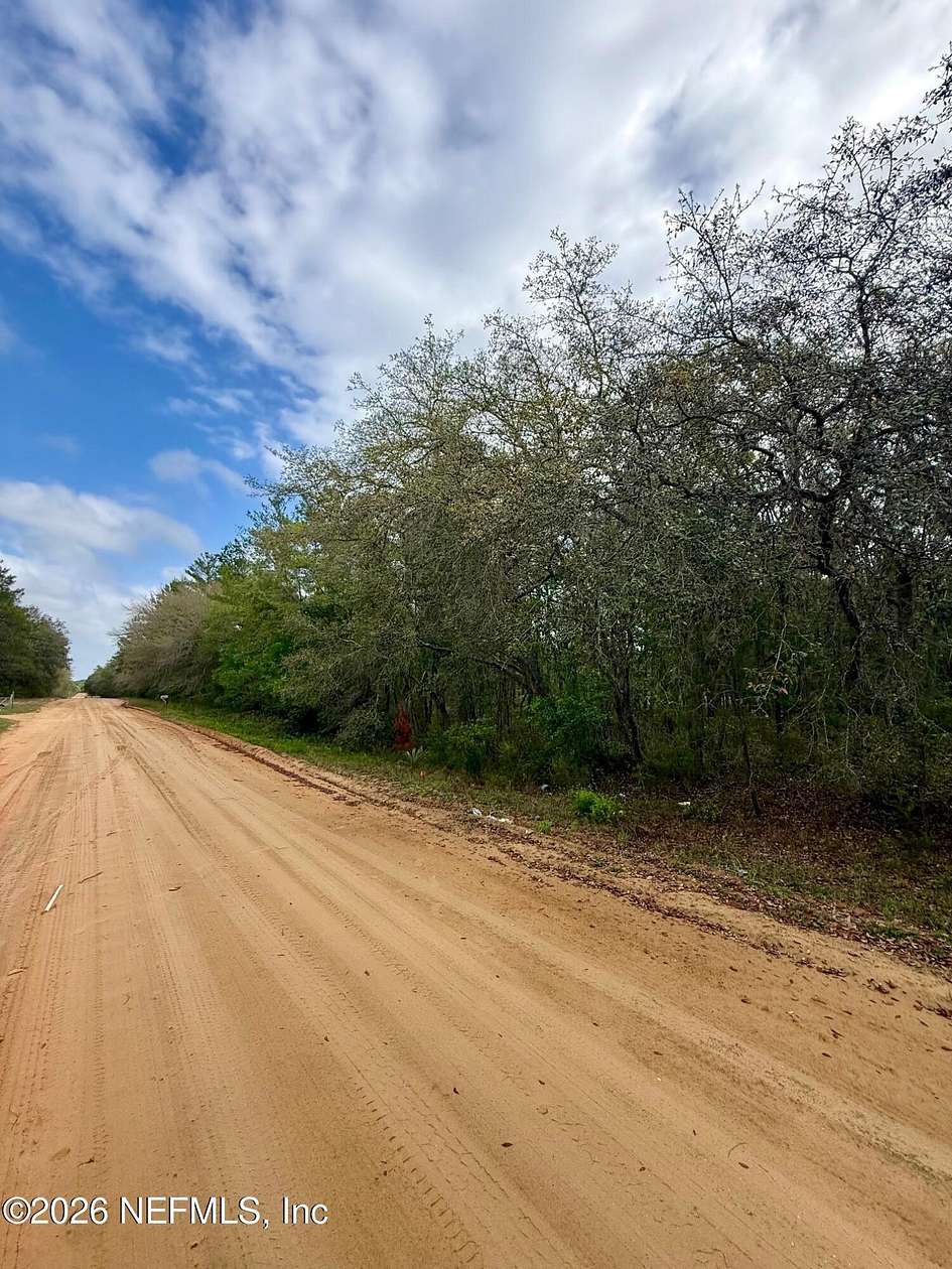 0.43 Acres of Residential Land for Sale in Interlachen, Florida