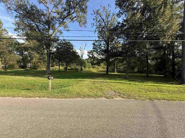 3 Acres of Residential Land for Sale in Vidor, Texas