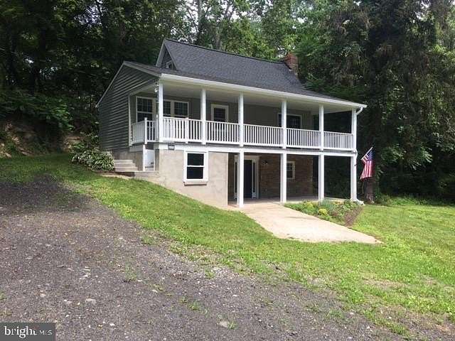 10.7 Acres of Land with Home for Sale in The Plains, Virginia