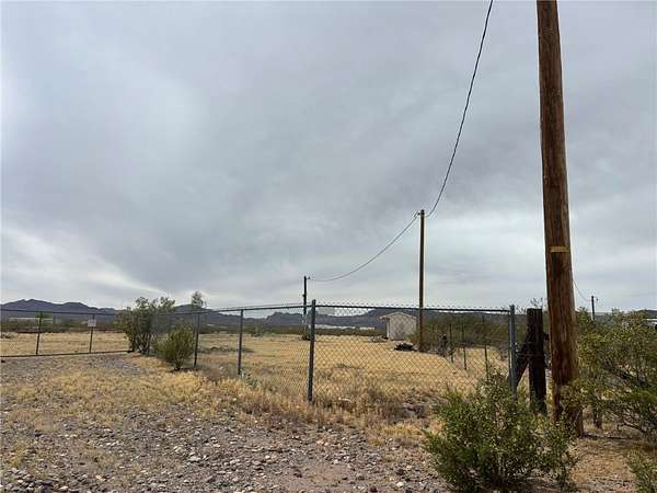 2.35 Acres of Residential Land for Sale in Golden Valley, Arizona