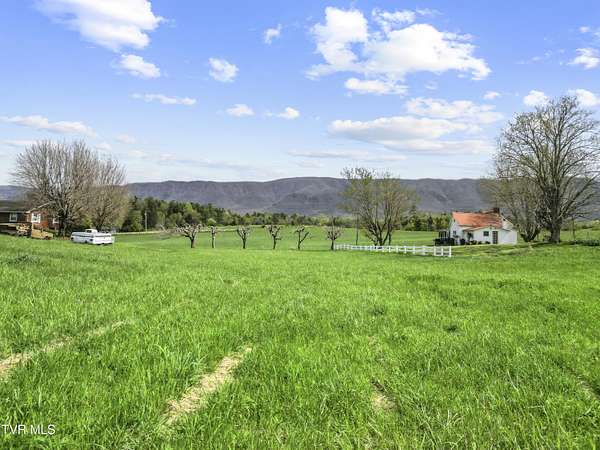 15 Acres of Land for Sale in Greeneville, Tennessee